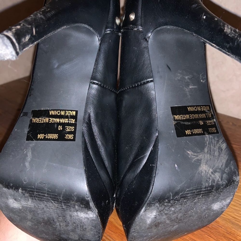 Studded Black Pumps - Picture 4 of 4